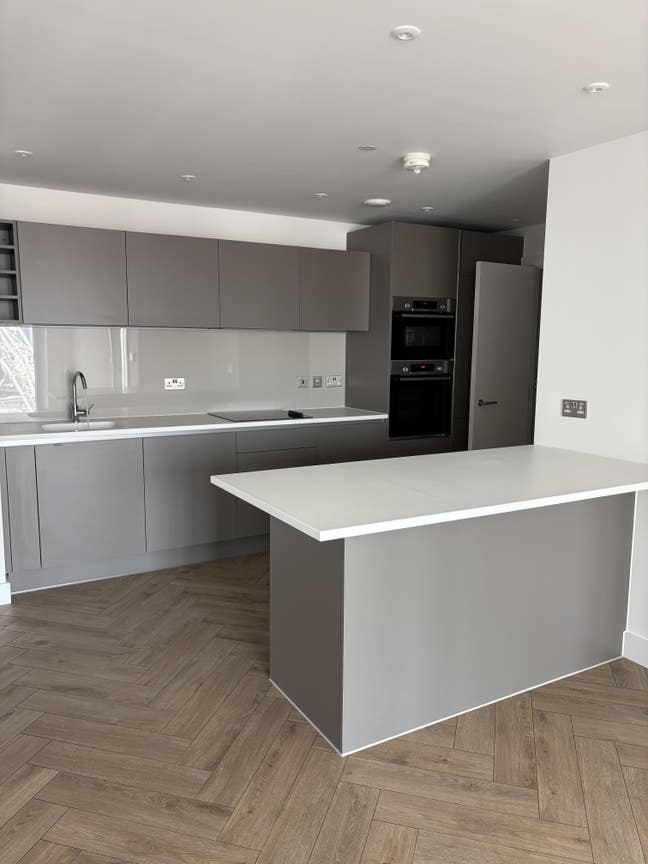 Looking for a flat mate!  Main Photo