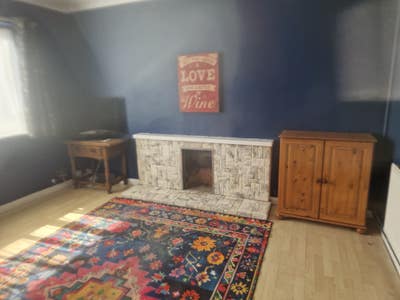 Ground floor room to let.  Main Photo