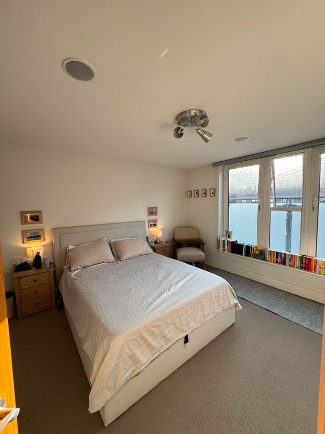 Southfields large en-suite double room Main Photo