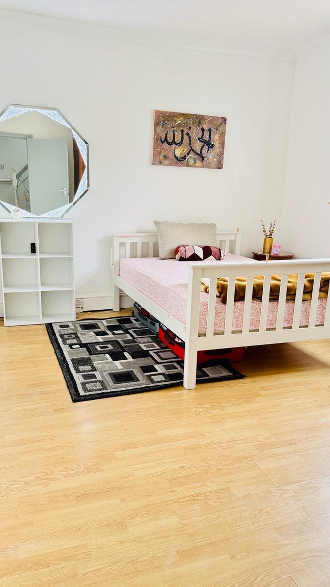 Big nice double bedroom  Main Photo