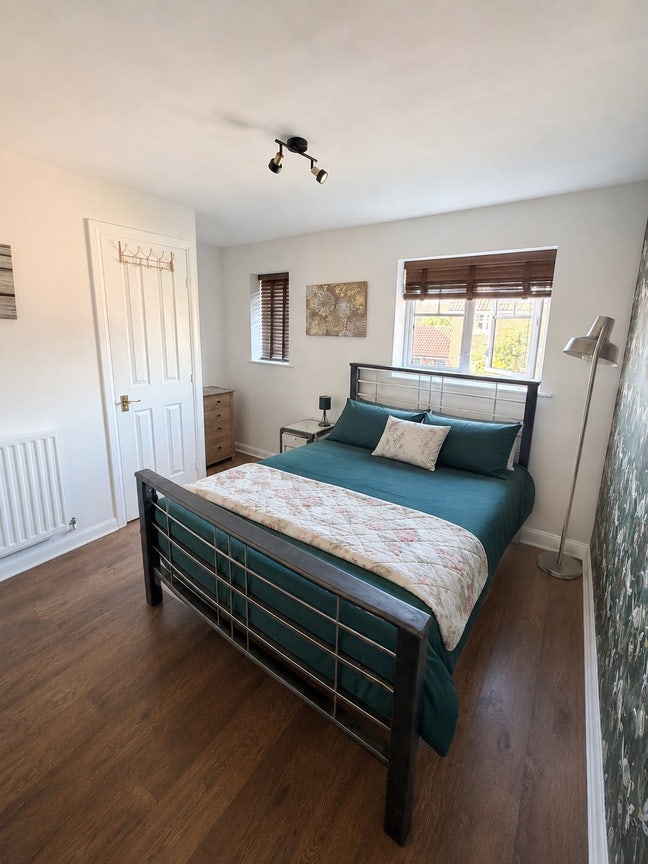 Bright Double Room - All Bills Included - Couples  Main Photo