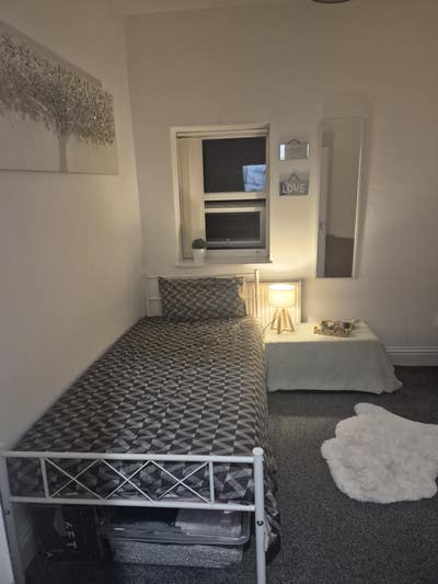 Single room to let  Main Photo