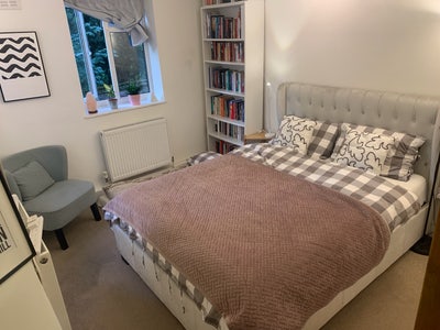 Amazing Double Room | Bills Inc| MDX Direct Bus  Main Photo
