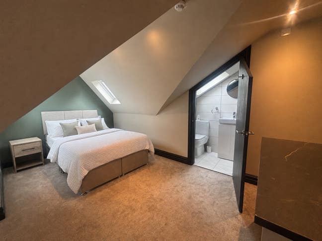  Luxury en-suite Rooms in Professional House Share Main Photo