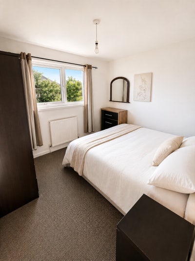 Bright Furnished Double Room - All Bills Included Main Photo