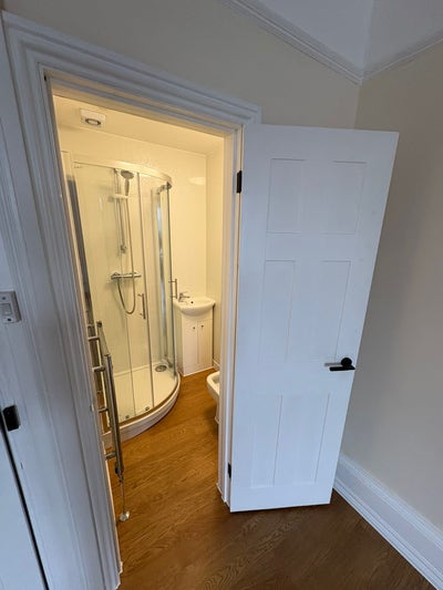 Rooms to let in shared house Main Photo