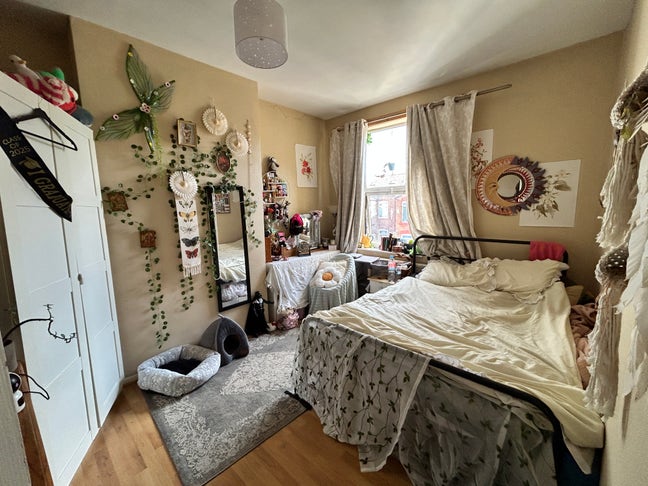 Double Bedroom Warrington Town Centre  Main Photo