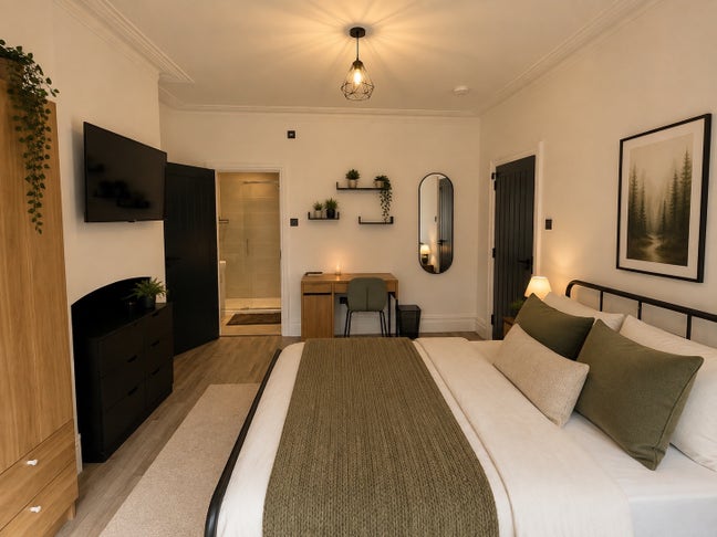 En-suite Double Bedroom available in Fishponds Main Photo