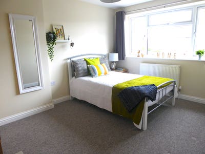Bright & Stylish room. Easy living nr L&D hsptl Main Photo