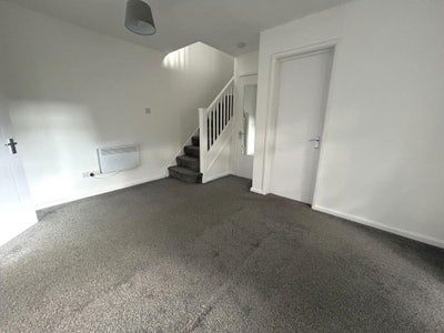 1-Bedroom House for Rent – Hayes, UB3 Main Photo