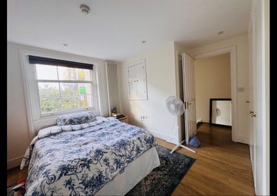 En-suite double room in Clapham High Street  Main Photo