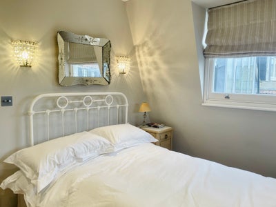 En Suite Double Room - 2 Nights Midweek Main Photo