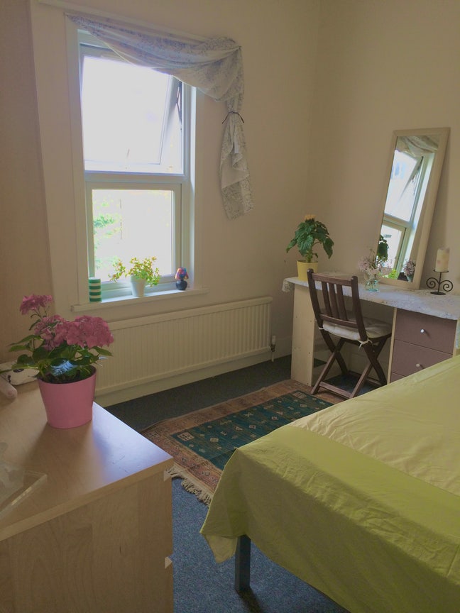 LARGE room Forest Gate Elizabeth Line, CLEAN Main Photo