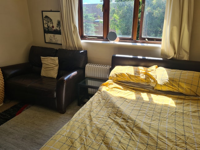Monday-Friday Only, Lovely Double Room Main Photo
