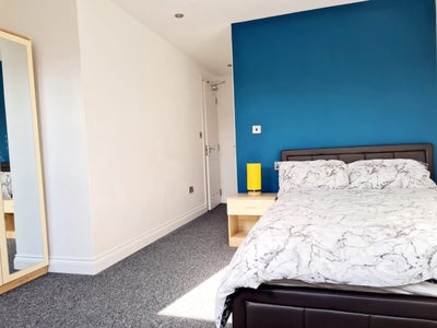 Cozy Double Ensuite Rooms to Rent in Watford WD24 Main Photo