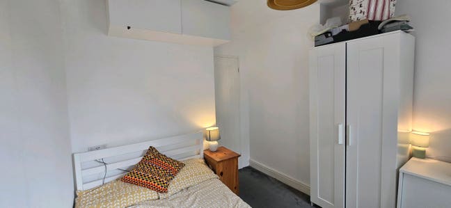 Room for Rent Adamsdown &pound;550 including bills Main Photo