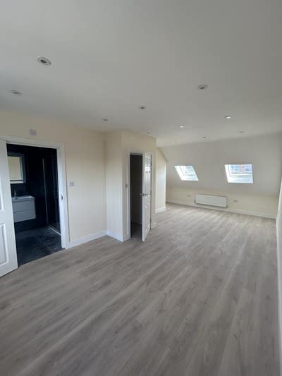 Brand New Refurbished 4 Bedroom Flat  Main Photo