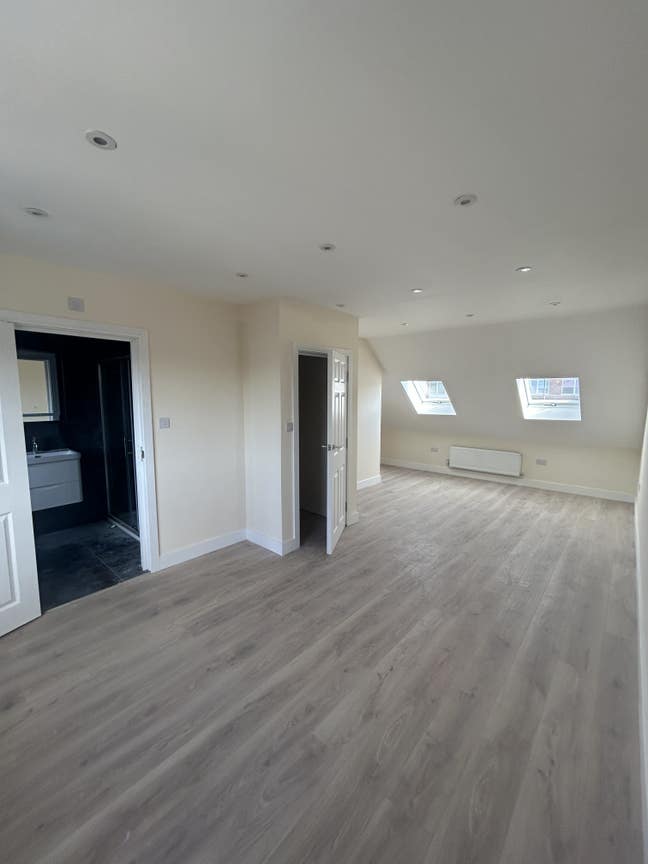 Brand New Refurbished 4 Bedroom Flat  Main Photo