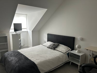 Double room with shared bathroom Main Photo