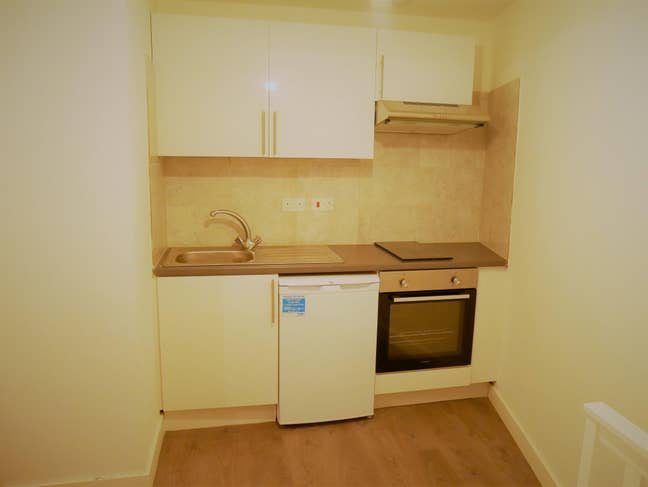 Furnished Studio Flat | Open Plan Accommodation Main Photo