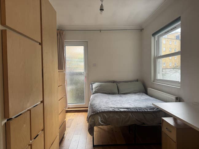 Double Room in a W14 2-Bed Townhouse Flat Main Photo