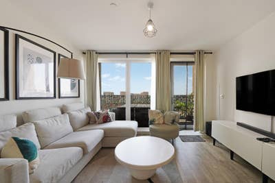 Stunning Two Bedroom Corner Apartment Main Photo