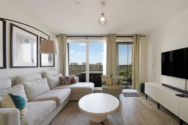 Stunning Two Bedroom Corner Apartment Main Photo
