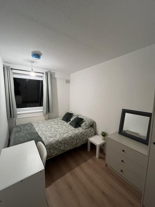 🚂 3 mins to Mile End station | Modern double room Main Photo