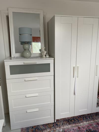 Double room in a quiet all female household. Main Photo