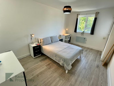 *All bills included* 4 Double Bedroom with balcony Main Photo
