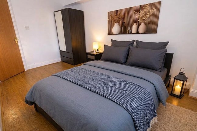 Premium double Room| Canary Wharf| Furnished Main Photo