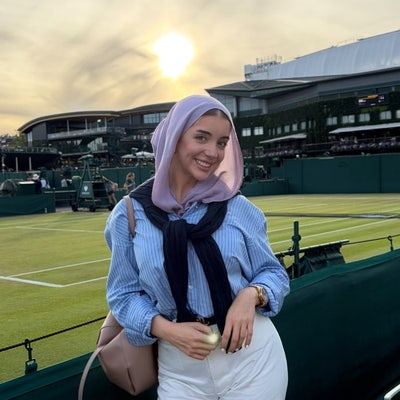 Professional Female seeks a double room Main Photo