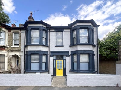 Whole 4-Bed House in Prime East Dulwich Main Photo