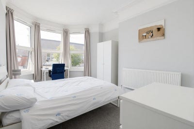 Ensuite Room Let in a Shared House Main Photo