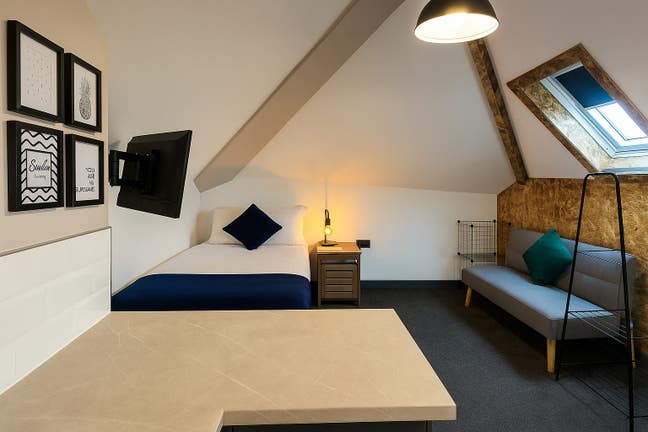 Affordable Studio/Ensuite Available in Netherfield Main Photo