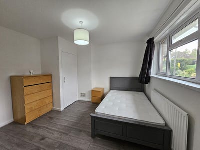 Rooms from 550 - 650 - PCM - Bills Included Main Photo