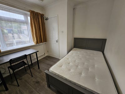 Rooms from 555 - 595 - PCM - All Bills Included Main Photo