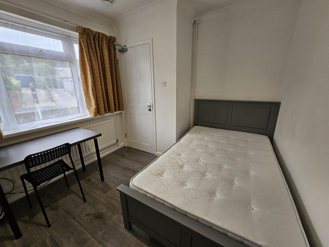 Rooms from 555 - 595 - PCM - All Bills Included Main Photo