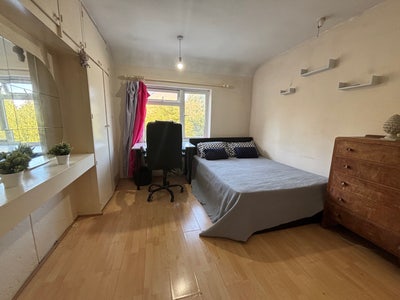 Spacious Double room  Main Photo