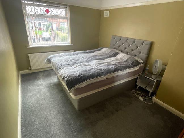 Quite Double Room Available Main Photo