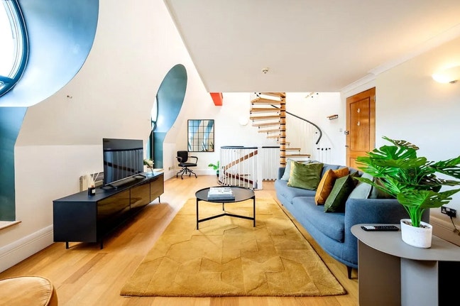 ✨Luxury 2 Bed nearby Waterloo🤩 Main Photo