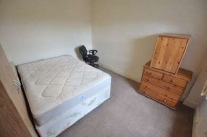 Student house 10 min walk from WhiteKnights campus Main Photo