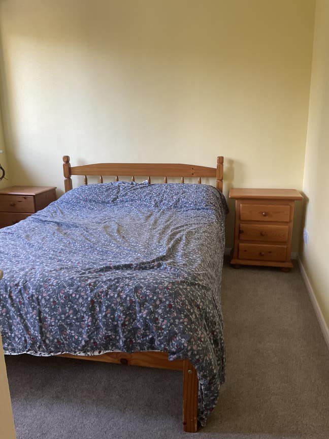 Double Room with shared bathroom Main Photo