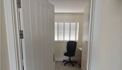 Furnished en-suite room in dockside Swansea Main Photo