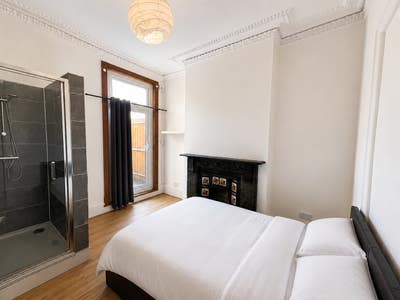 🏡 4 rooms available _ House Share in Brixton Main Photo