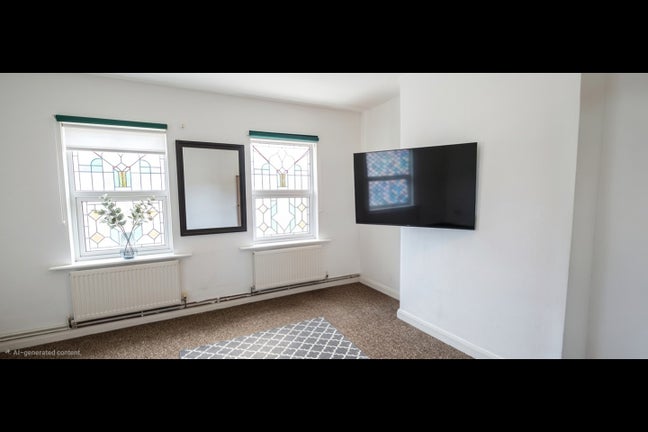 Large Double Room with Air Conditioning — Leagrave Main Photo