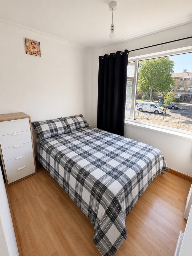 Spacious Single Room – SW4 - Clapham Main Photo