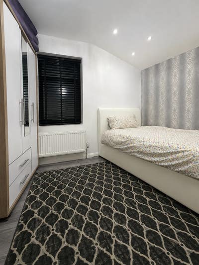  Large Single Room to Rent – London E13 8RF Main Photo