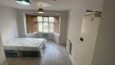 DSS-Studio Flat Available in Edgware Harrow HA8 Main Photo