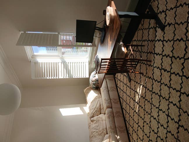 Entire 3 bed house for one person or one couple Main Photo